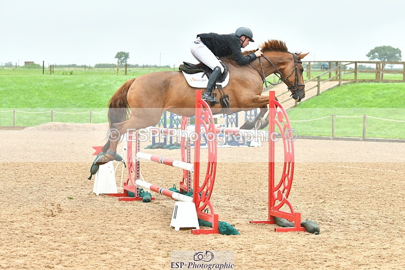 230805A-123903-00486 - Cls 3 Snr Foxhunter & 1.20m Open