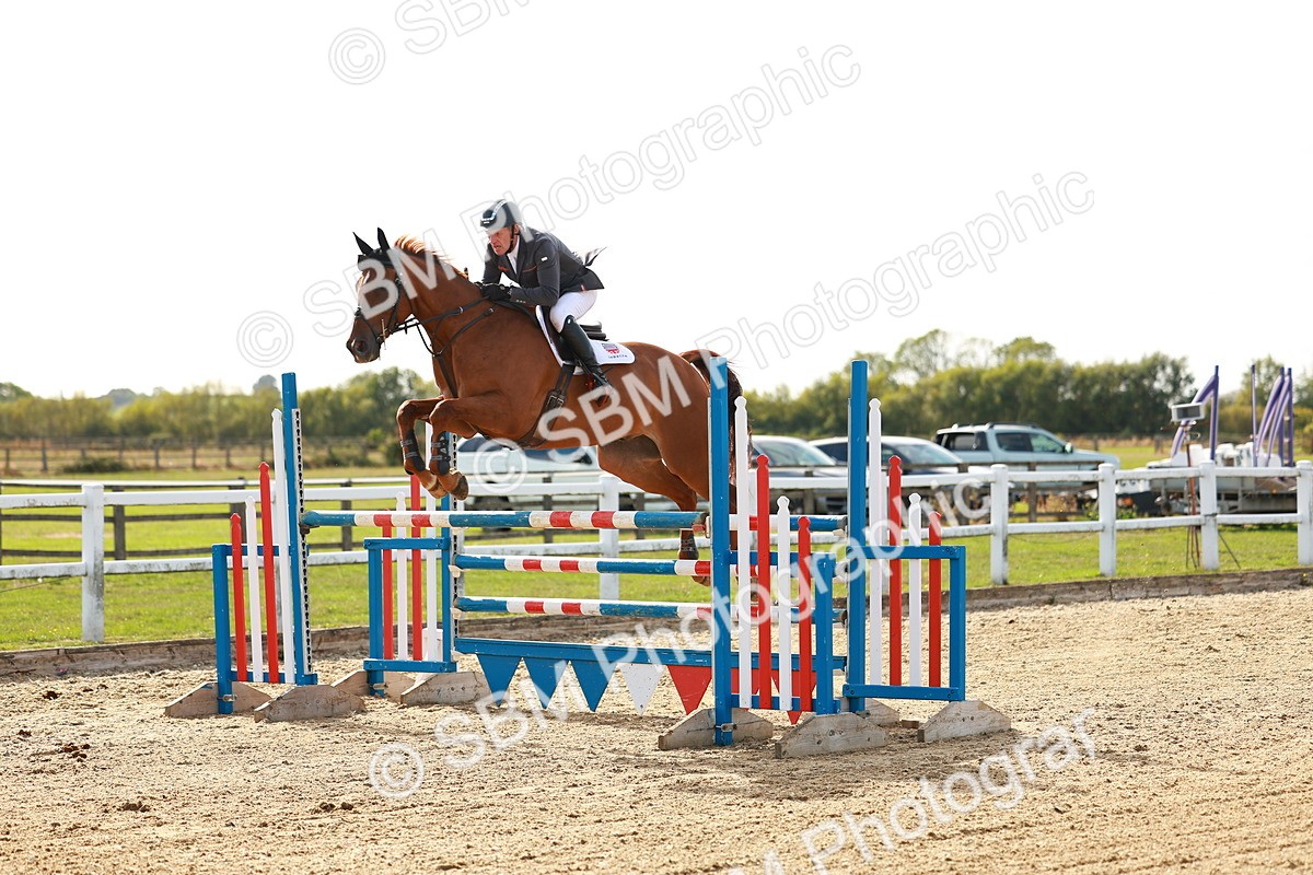 SBM_001925 - Class 5 - Senior Foxhunter - 1.20m