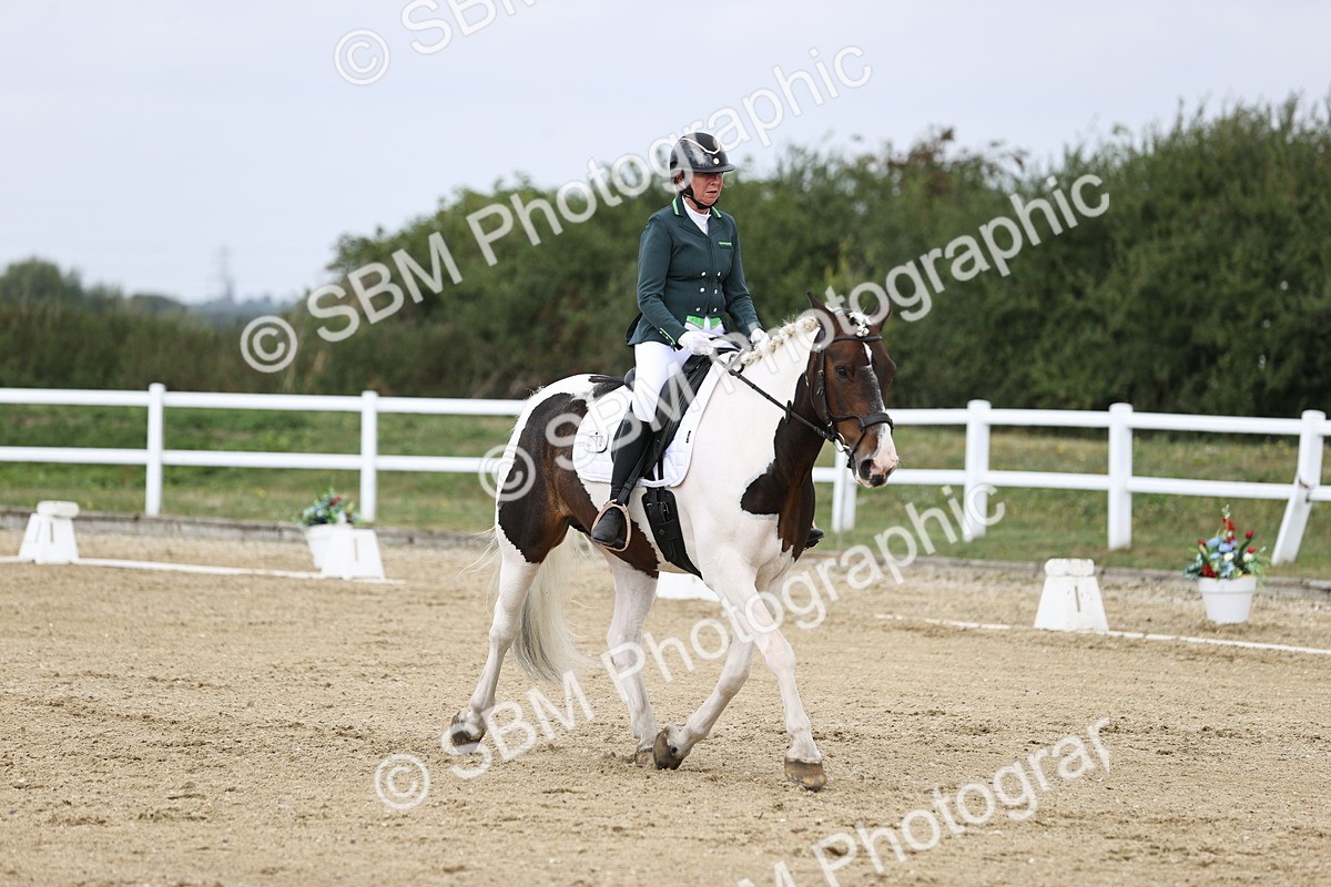 SBM_016801 - Class 14 Novice 23 - 11.53-12.56