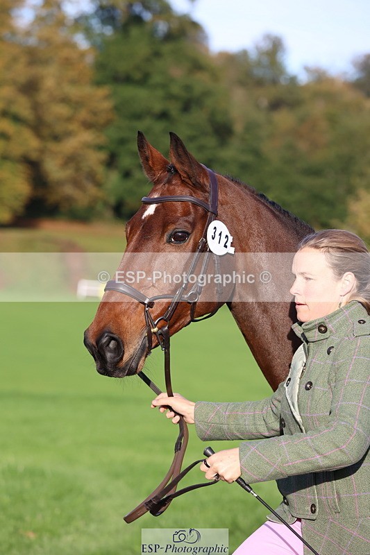 251026A-095030-22526 - D-312-Laura.Sharpe