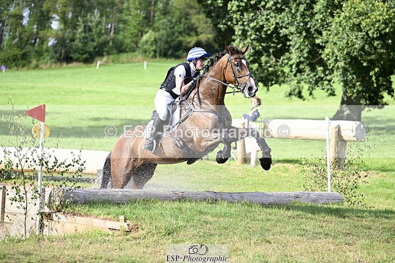 240804-180233-19179 - 755-Amber_Williams-THE_EMERALD_LILY