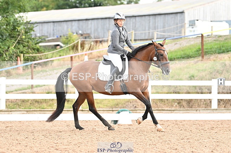 240817A-101123-07107 - 219-Sarah.Baldwin-Ervilha.Dos.Leitoes