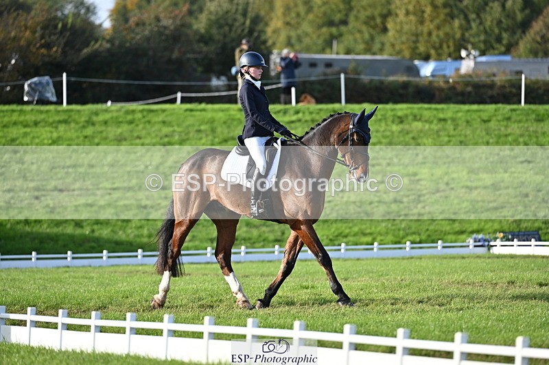 251024A-152944-14057 - E-398-Fenella.Redvers