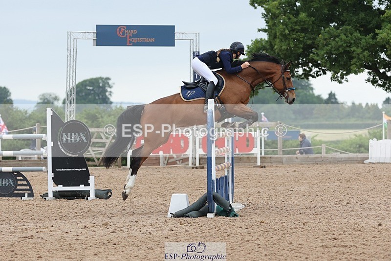 250524-125833-04868 - Cls 15 Snr Fox 1st Rnd