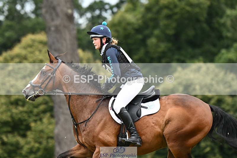 240825X-163548-37311 - 80cm XC 16.30 to 17.30