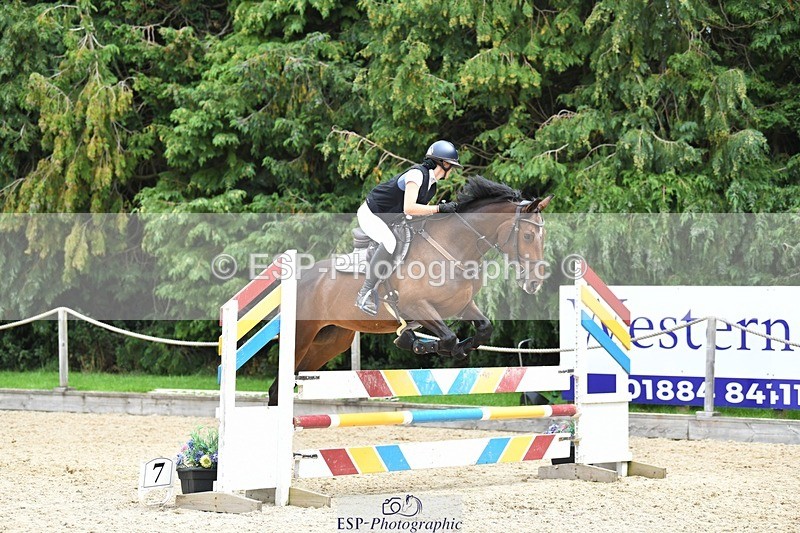 230820-113229-00573 - 1m - Round 1