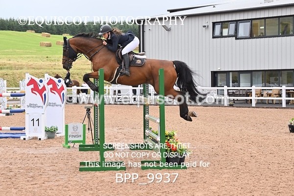 BPP_9937 - CLASS 24 SUN Redpost Equestrian Senior Foxhunter/1.20m Open