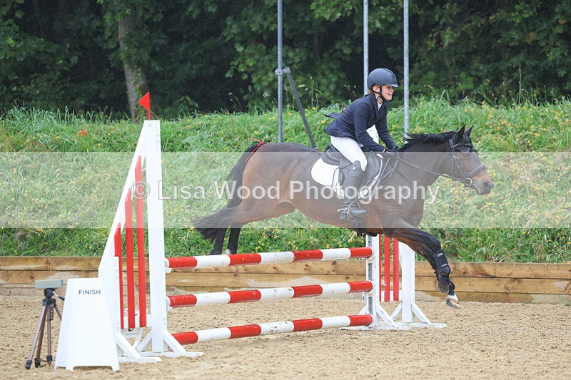 3E7A9011 - Class 4: Pony British Novice/80cm open