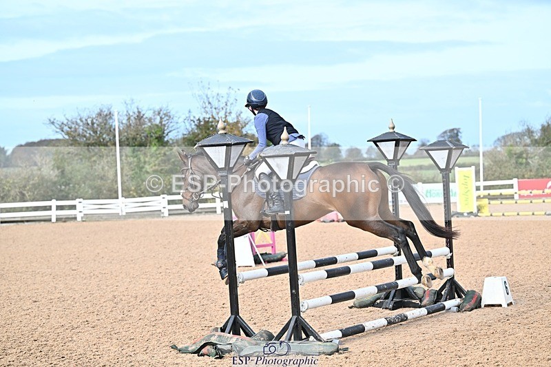 261028-102415-00024 - Clear Round