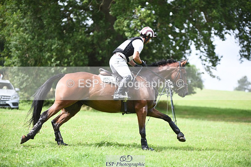 240804-120122-12421 - 306-Rupert_Batting-COOMBELAND_ALBERTS_RUMOUR_II