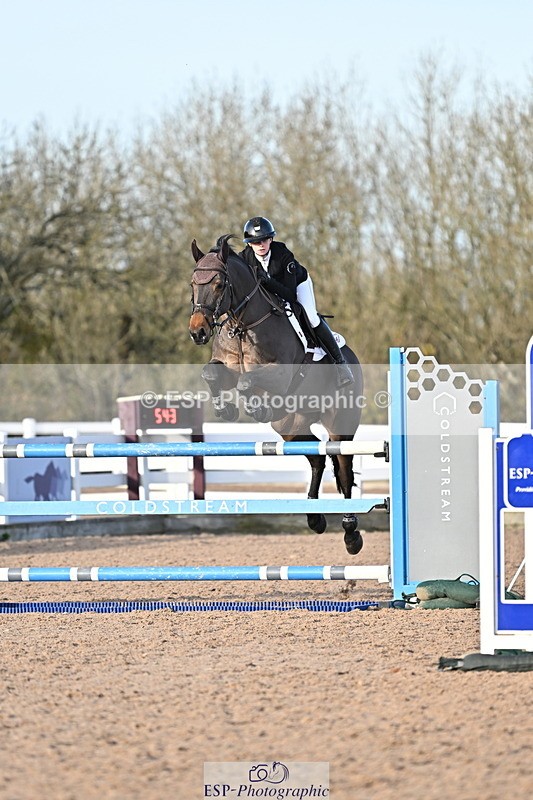 241113A-142504-00874 - Cls 05A&B Snr Fox & 1.20m Open