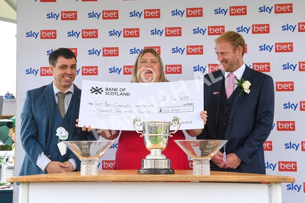 260823-Race 4-Absurde-1182 - Race 4 Sky Bet Ebor Handicap
