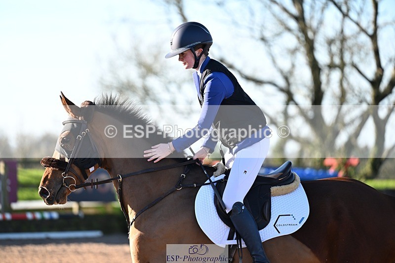 251130-102348-01370 - Cls 18 50cm Clear Round