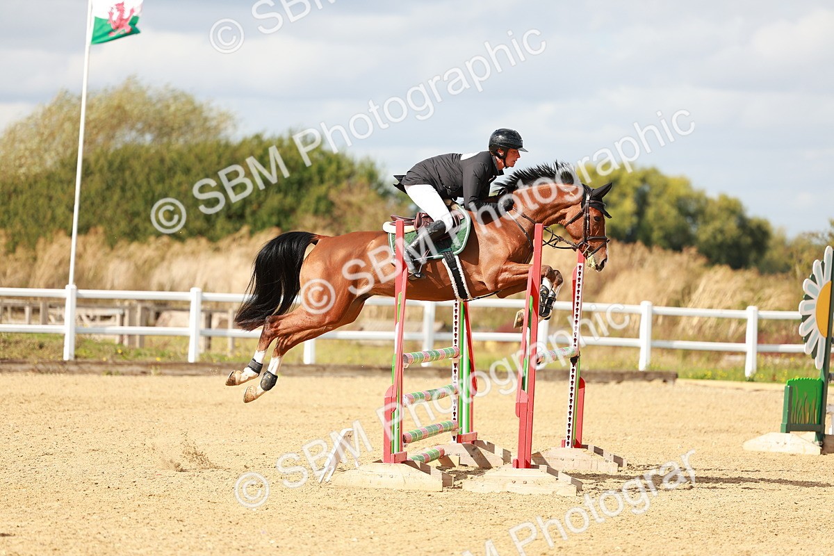 SBM_001235 - Class 4 - Senior Newcomers - 1.10m