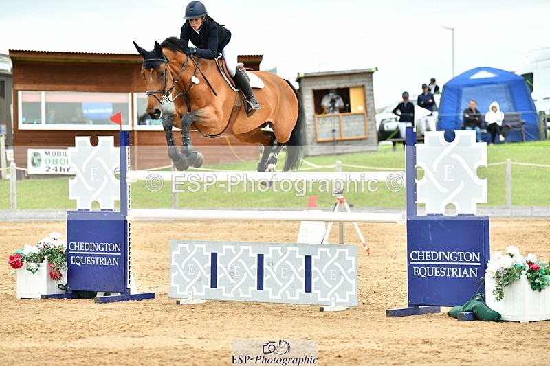 230720A-153556-03946 - Cls 9, 2 Star Big 1.40m Start to break