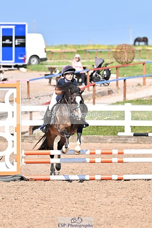 250513-161301-00191 - Clr Rnd & 60cm