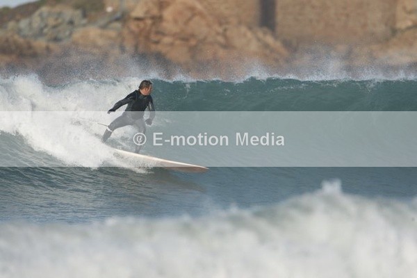 SU 160109-9 - Surf - January