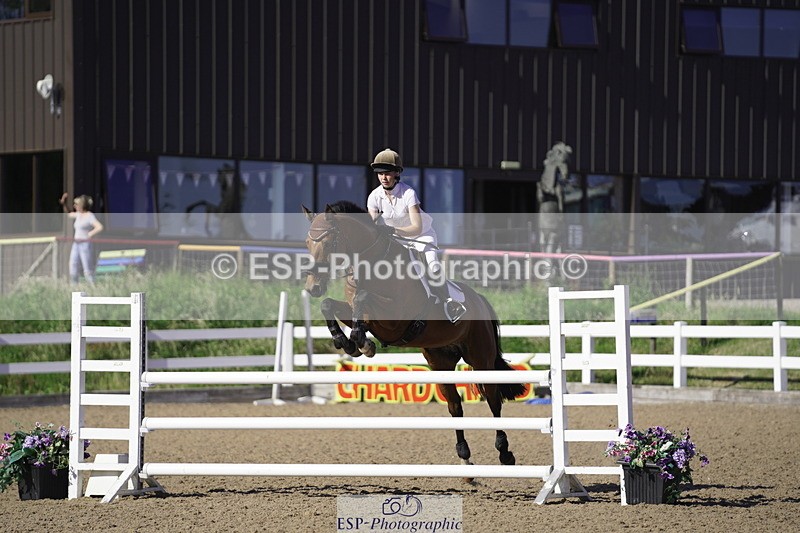 230624A-174940-02839 - Cls 33 1.05m Amateur Quali