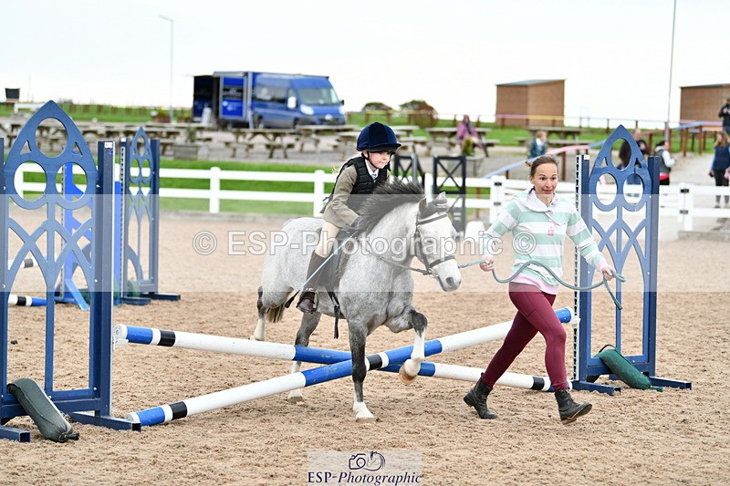 241013B-104051-00428 - Cls 2c 40cm Lead Rein