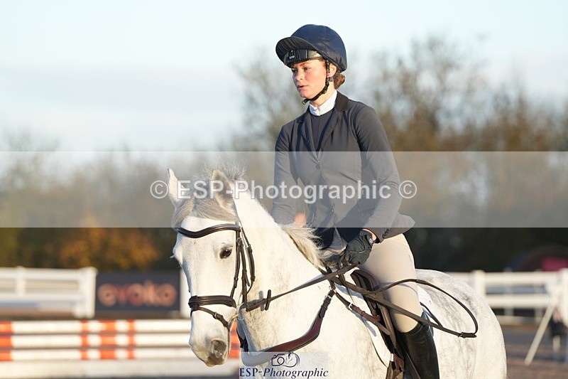 251108-080749-01728 - Cls 8 Clear Round