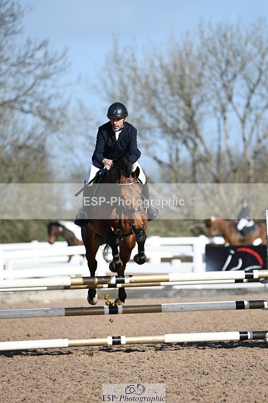 250330-100441-05980 - Cls 32 British Novice and 90cm