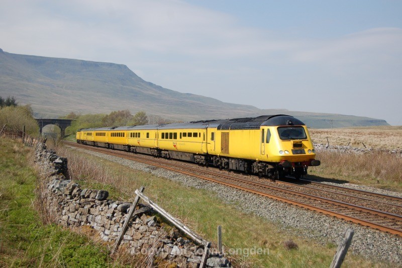 21.5.12 - 43013 & 43062 1Q36 Heaton - Derby, Ais Gill summit - Ais Gill - Summit