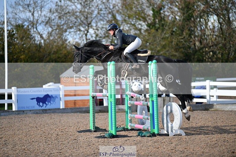 231110A-140821-00750 - Cls 5 Newcomers & 1.10m Open