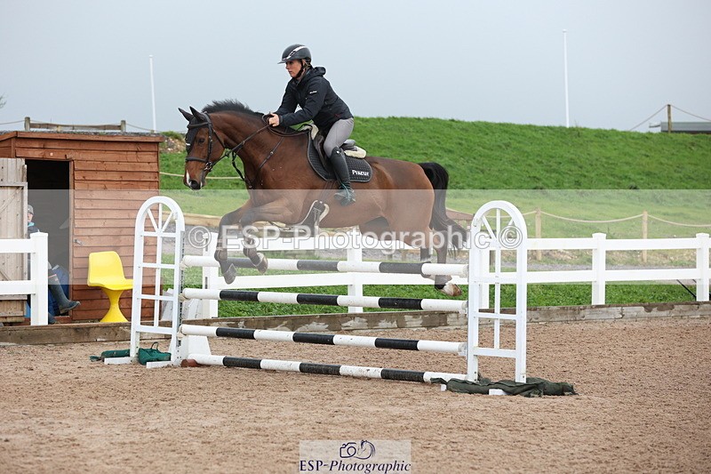 231112A-140748-04805 - Cls 20 Newcomers & 1.10m Open