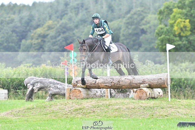 240803-114625-03326 - 104-Ollie_Martin-MIH_HUNTERS_BEAR