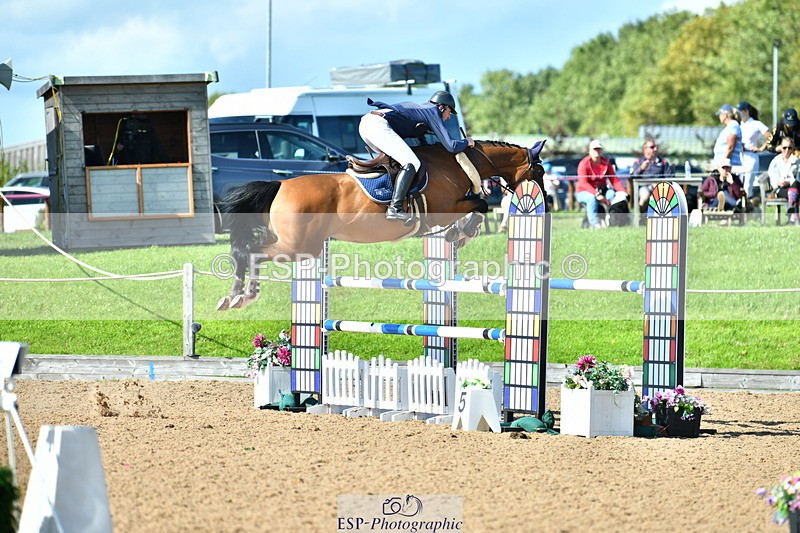 230811A-162942-06196 - Cls 24 Nat 1.30m Open