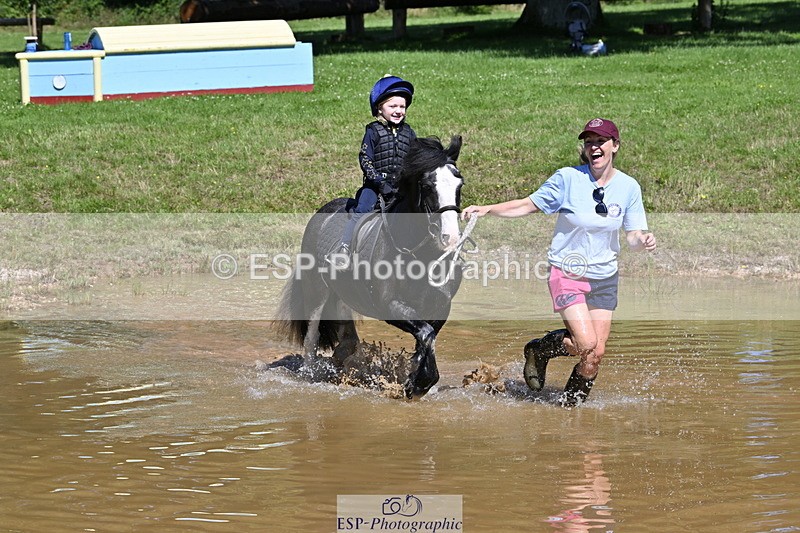 240728B-111622-01380 - Gemma's Group XC