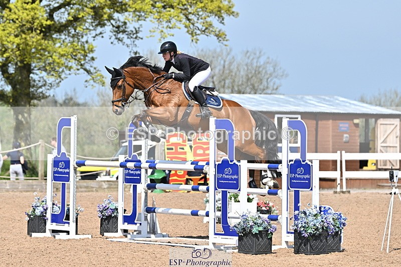 240509A-112407-01150 - Cls 9 Snr 1.20m Open