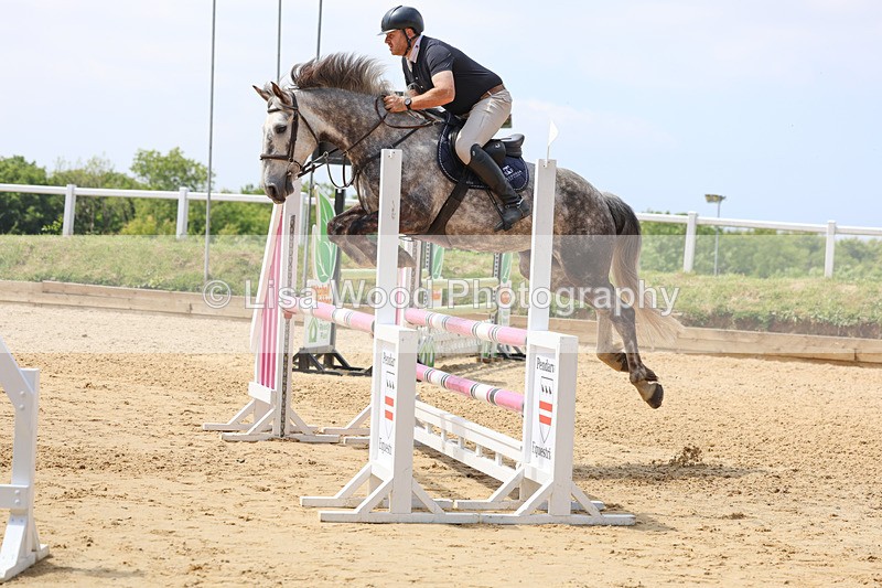 3E7A0448 - Class 10: Senior 95cm open