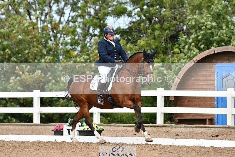 250906-112221-00979 - 041-Victoria.BradfordKenniford.flash.dancer