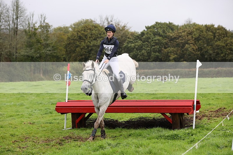 1X9A1903 - Class 4: 80cm Red Table