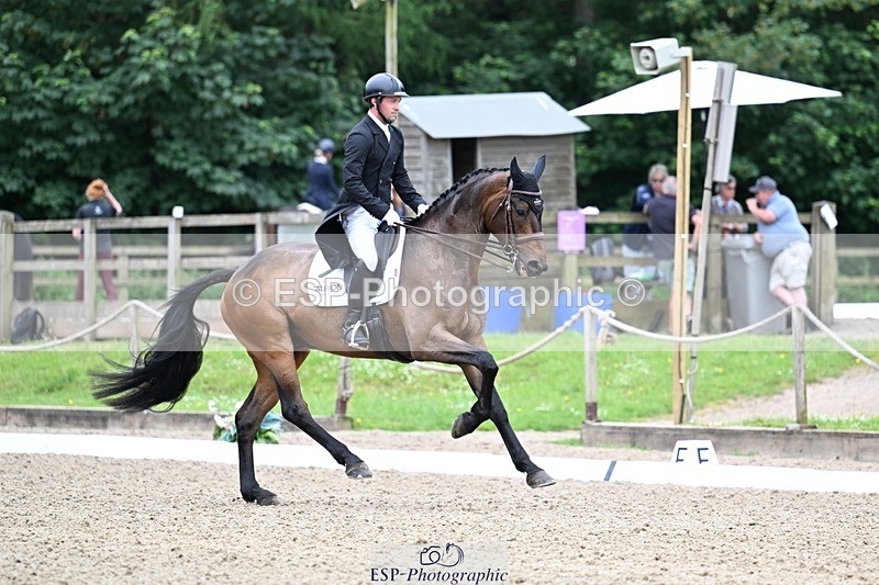 260529A-113744-08060 - G-764-Rupert.Batting