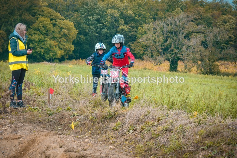 DSCF0351 - Ripon MC Trial 27/09- kids