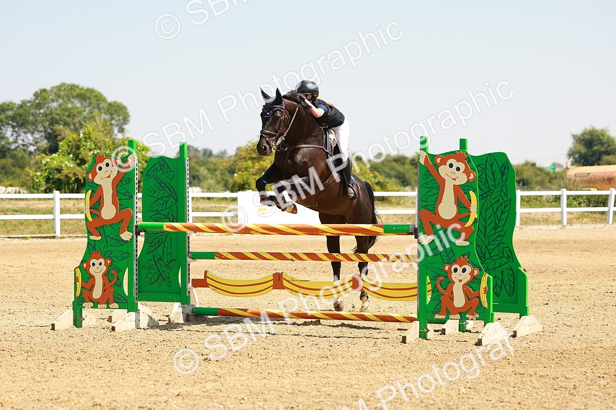 SBM_001369 - Class 4 - Senior Newcomers - 1.10m
