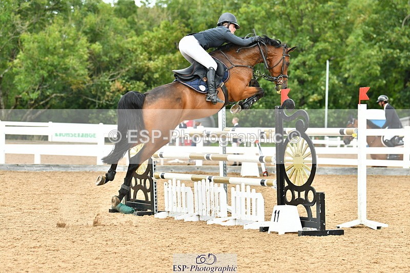 230721A-143102-06945 - Cls 22, 1 Star Gold 1.30m