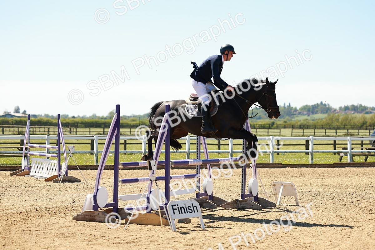 SBM_001033 - Class 4 - Senior Newcomers 1.10m