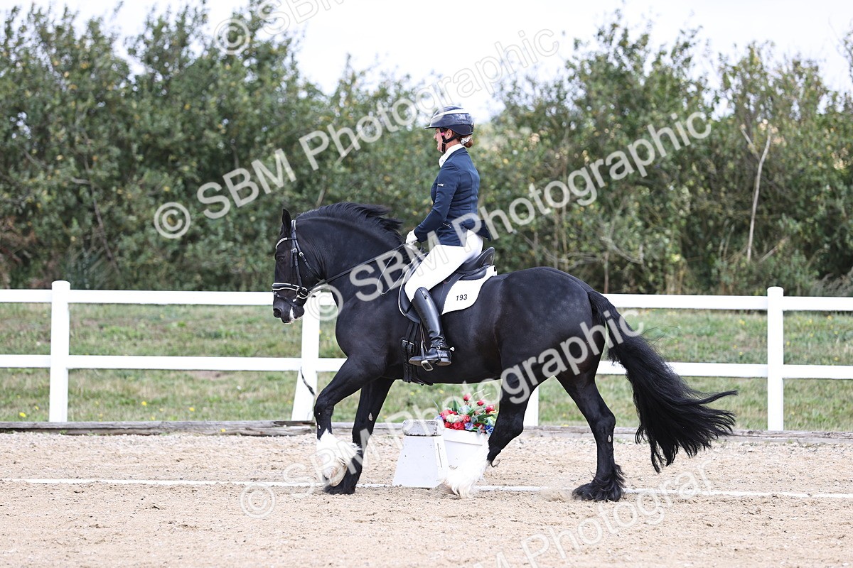 SBM_016716 - Class 14 Novice 23 - 11.53-12.56