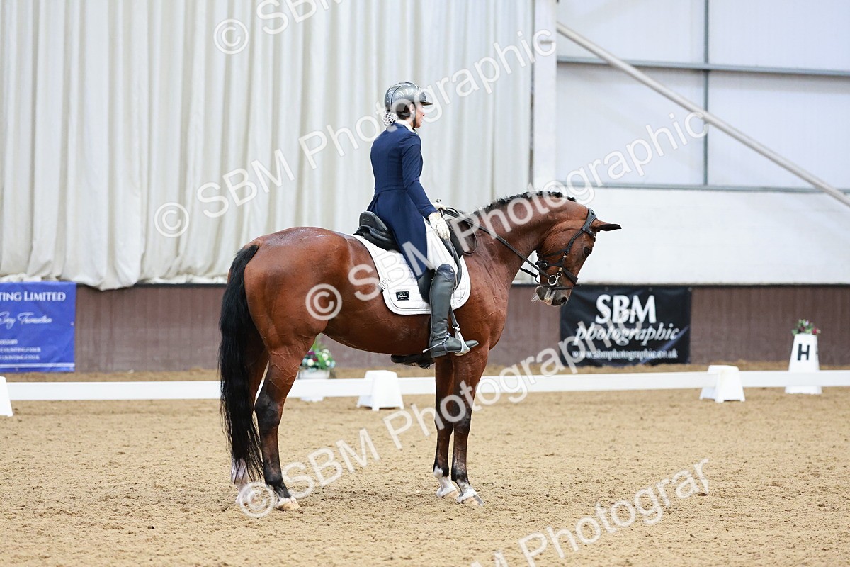 SBM_016460 - Class 5 - FEI INT II - 17.24-18.20