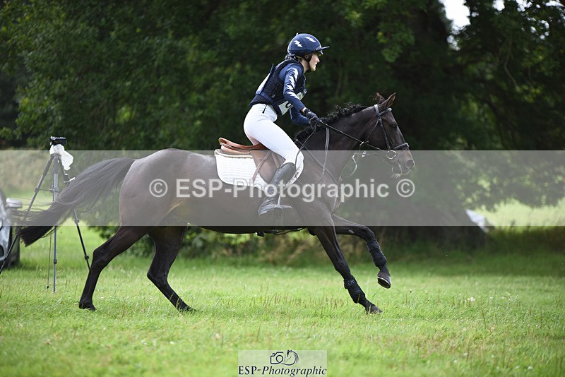 240804-153026-18742 - 605-Xanthe_Baylis-TULLIBARDS_HERSELF