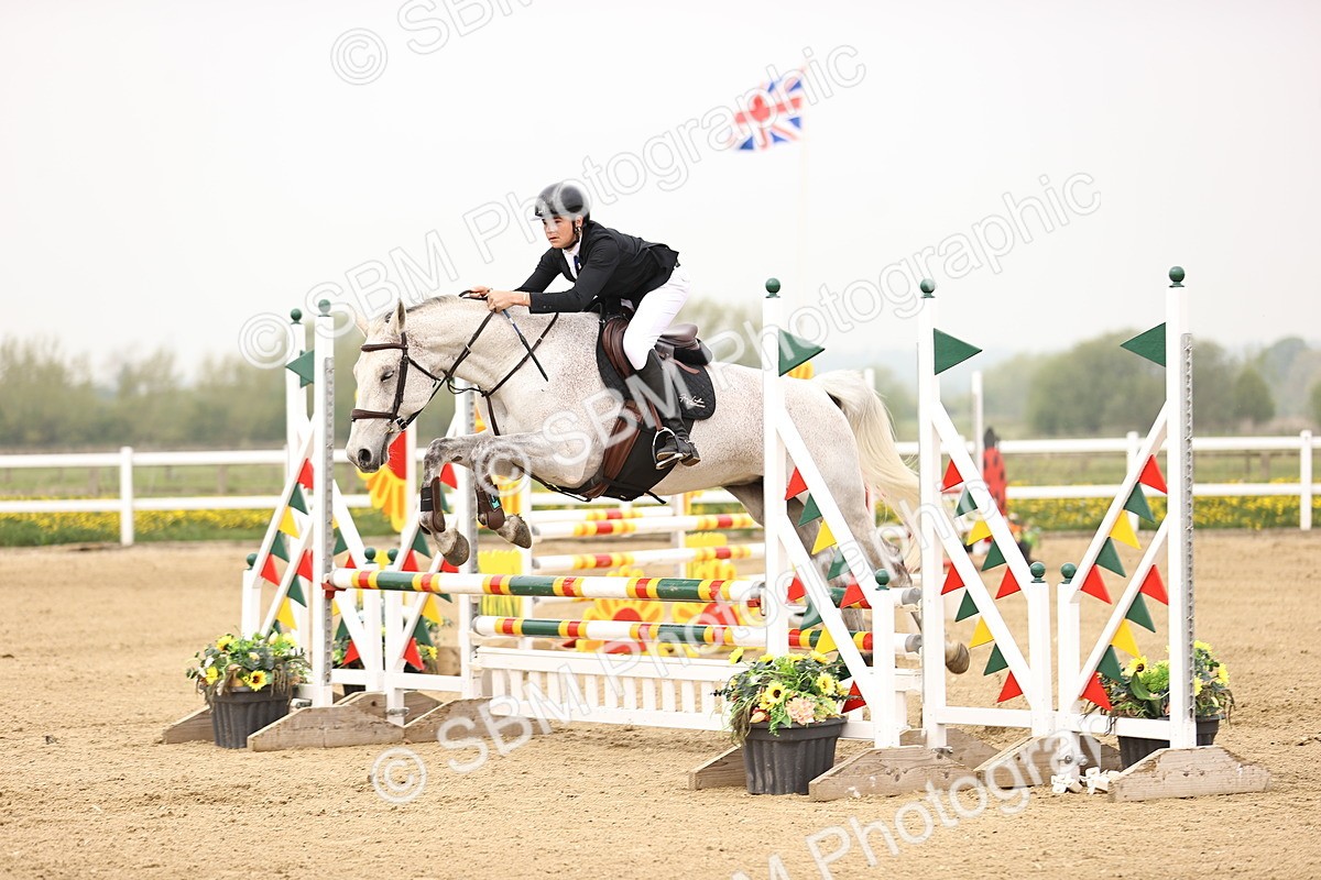  - Class 15 - Senior British novice - 90cm