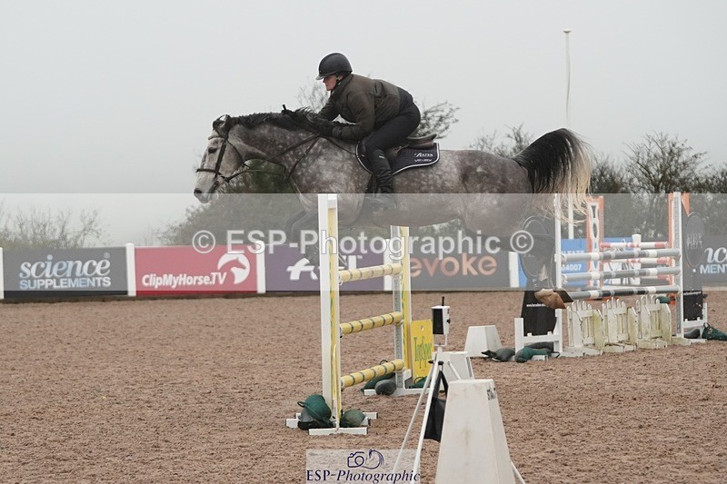 251207-120941-01983 - Cls 20 Snr Newcomers and 1.10m