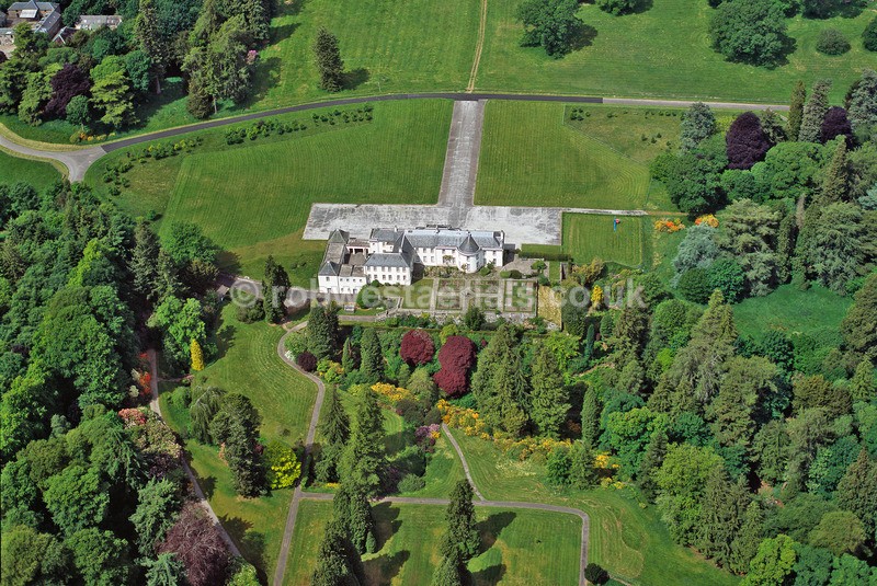 A00621A Dupplin Castle west of Perth City in 2005 - Settlements, infrastructure and attractions