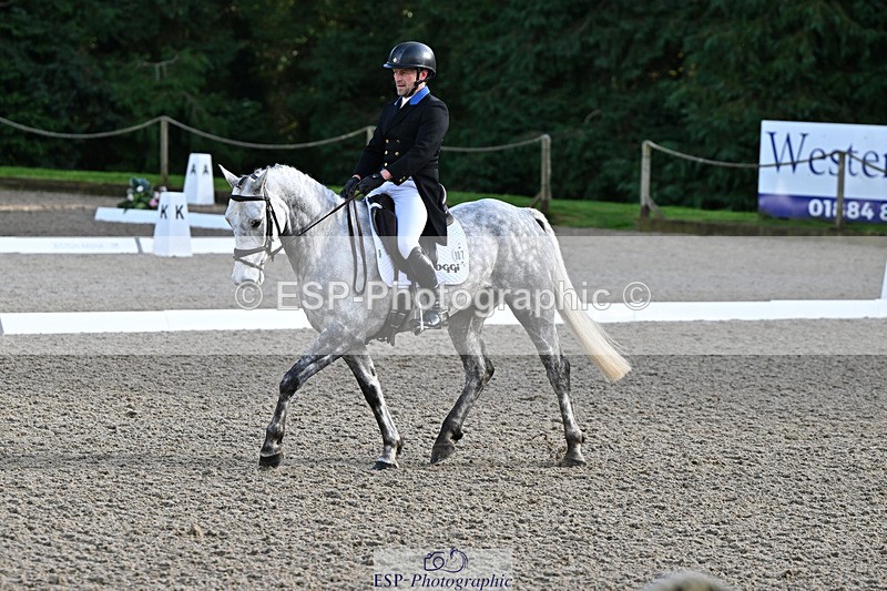 241023-150244-00461 - 107-Simon.Grieve-BEST.ESCAPADE