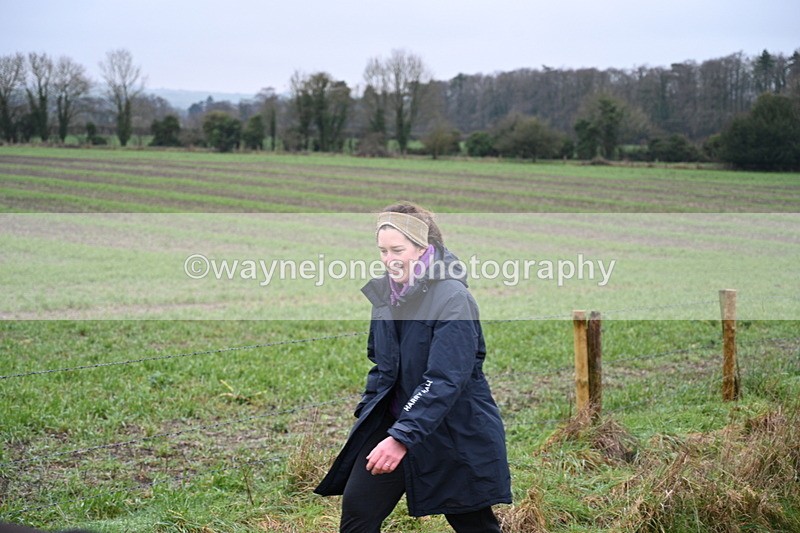 WJ7_9525 - Walk out..