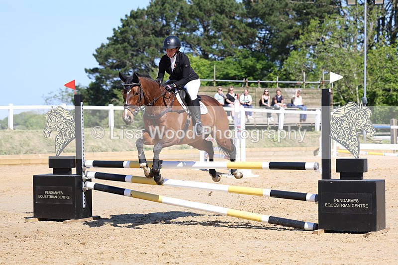 3E7A5289 - Class 4: Senior BN/90cm open