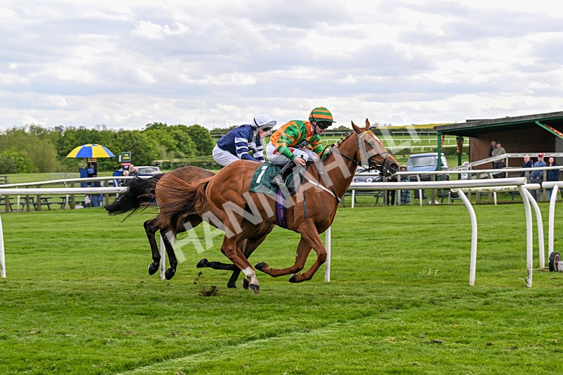110526-Race 4-Irish Dancer-0862 - Race 4 4.00pm Download The Raceday Ready App Handicap